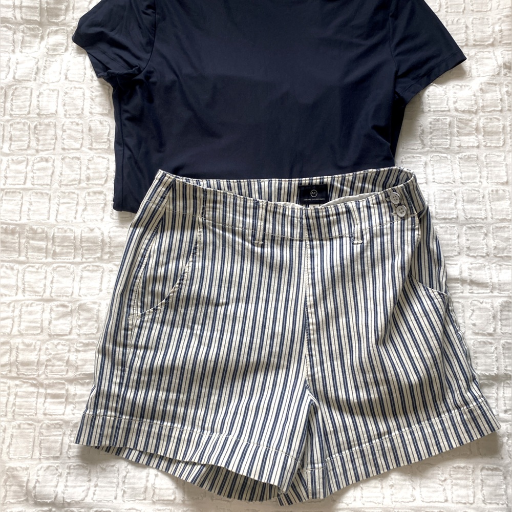 AG white and navy striped high waisted shorts size 26